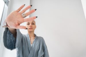 از کلمات کلیدی منفی استفاده کنید